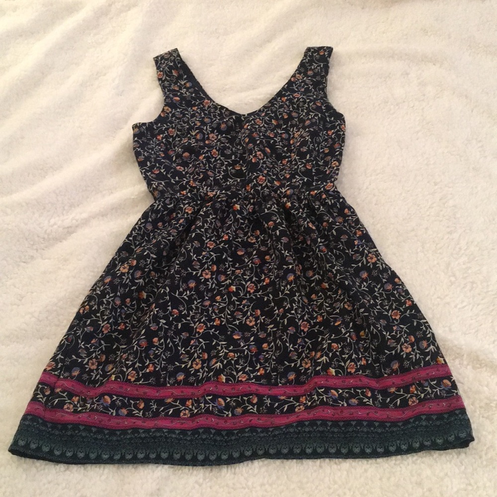 A line floral dress xs